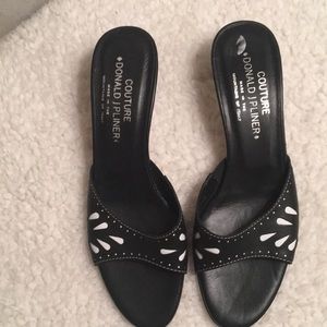 Donald pliner couture kitten heel slides